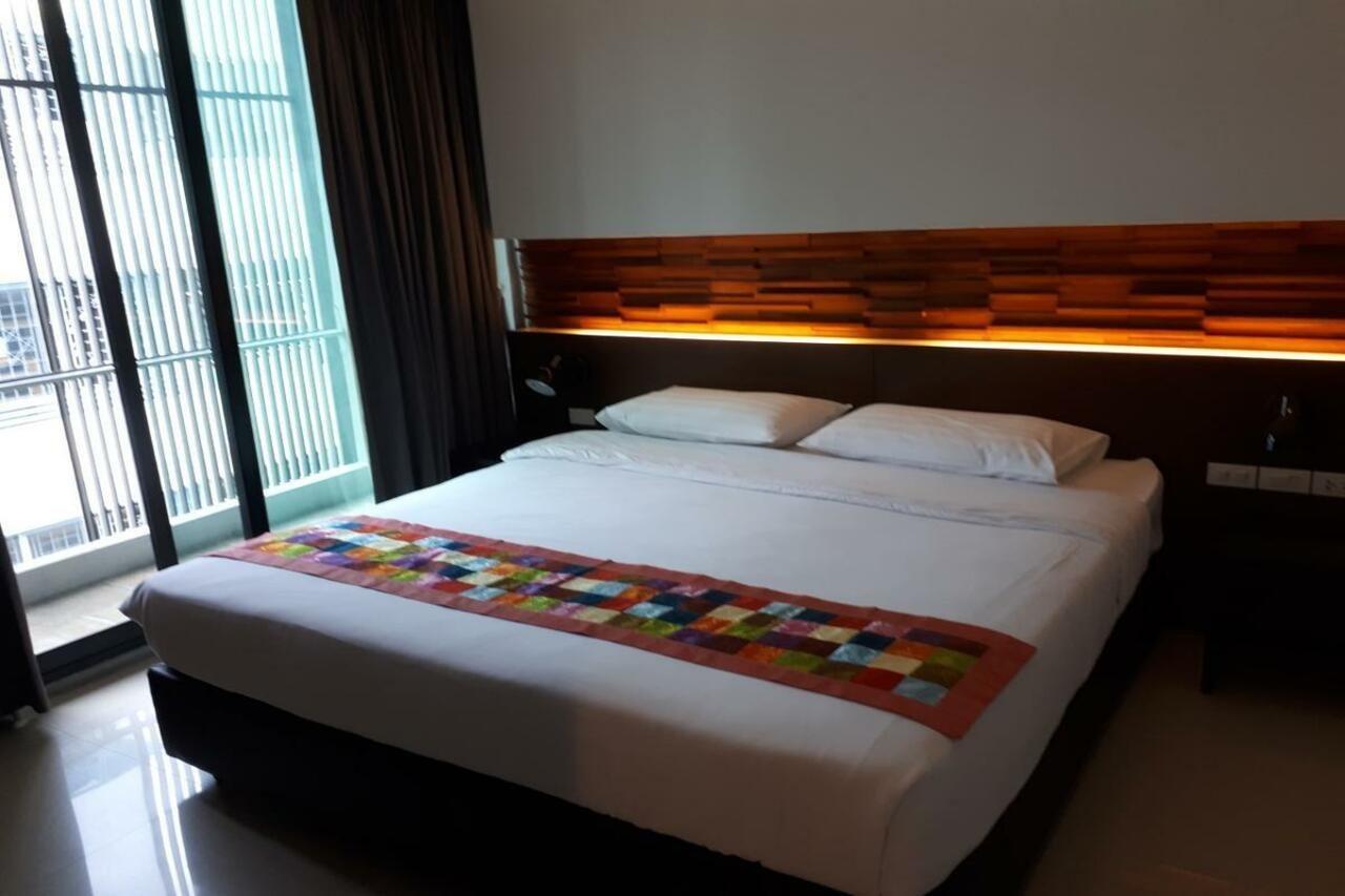 At One Inn Hualampong Bangkok Eksteriør bilde
