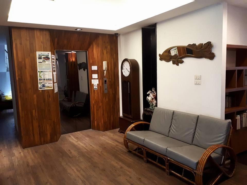 At One Inn Hualampong Bangkok Eksteriør bilde