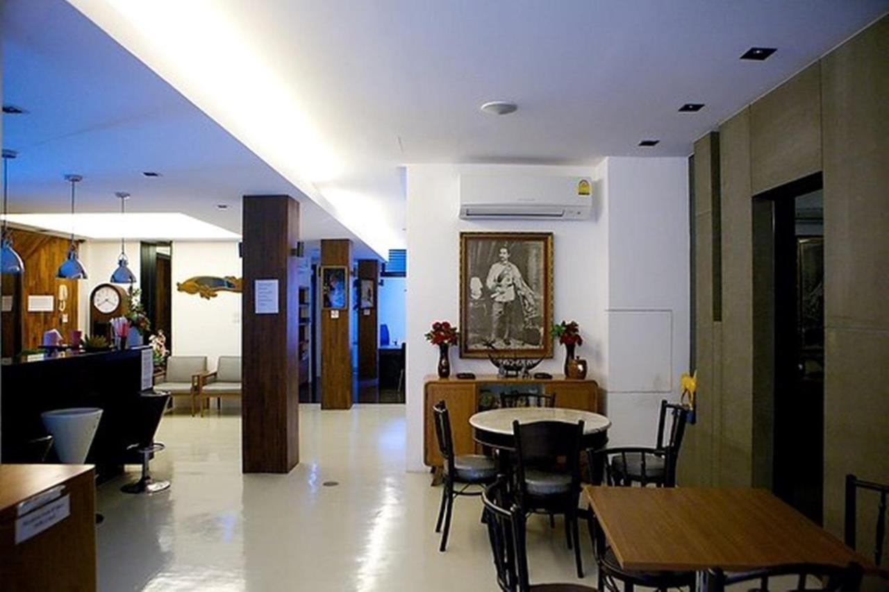 At One Inn Hualampong Bangkok Eksteriør bilde